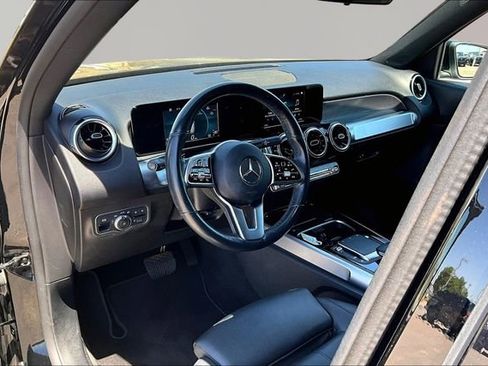 Used 2023 Mercedes-Benz GLB 250 4MATIC image 13