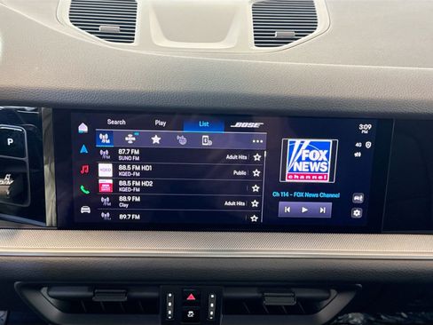 Used 2025 Porsche Cayenne image 16