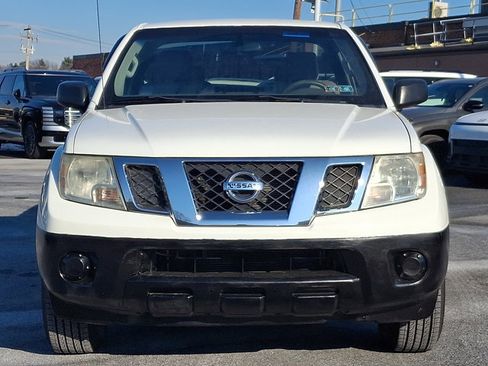 Used 2015 Nissan Frontier S image 2
