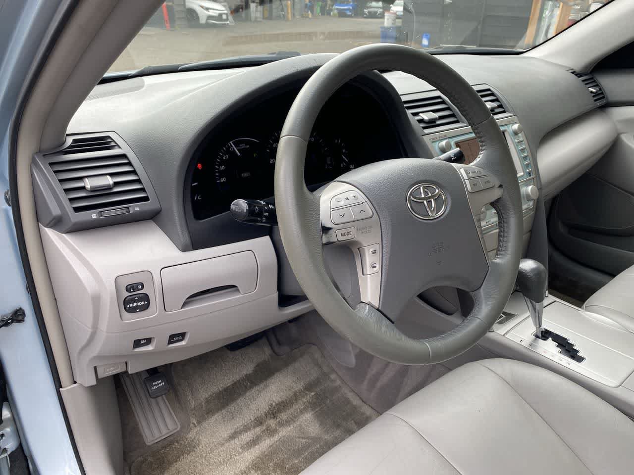 Used 2008 Toyota Camry Hybrid FWD image 2