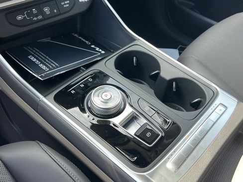 New 2026 Kia Carnival EX FWD image 22