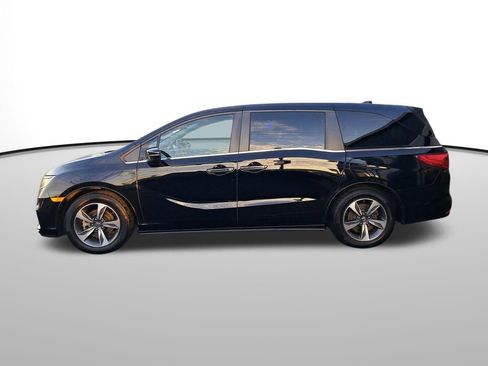 Used 2018 Honda Odyssey Touring image 2