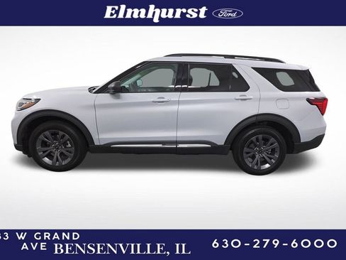 Used 2025 Ford Explorer Active w/ Active Comfort Package image 2