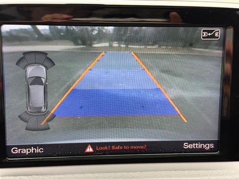 Used 2018 Audi Q3 2.0T Premium Plus w/ Premium Plus Package AWD/4WD image 40