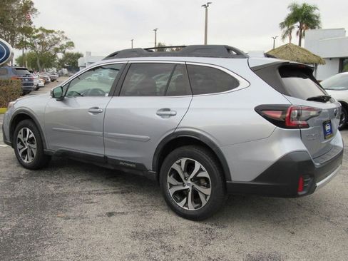 Used 2020 Subaru Outback Limited image 8