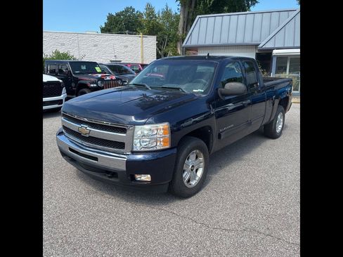 Used 2011 Chevrolet Silverado 1500 LT w/ All-Star Edition AWD/4WD image 1