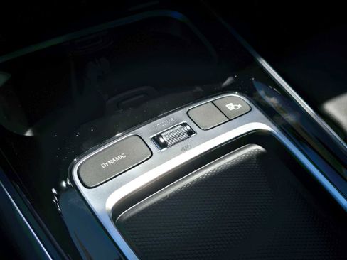 New 2025 Mercedes-Benz GLA 250 4MATIC image 28