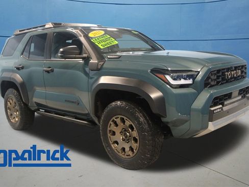 Used 2025 Toyota 4Runner Trailhunter image 1