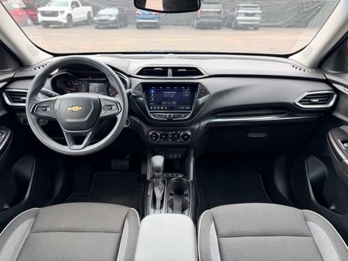 Used 2023 Chevrolet TrailBlazer LT w/ Convenience Package AWD/4WD image 21