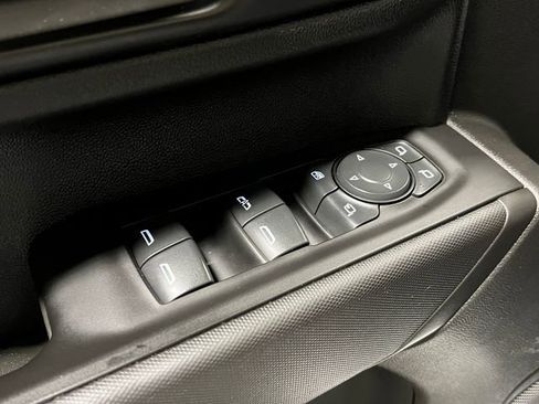 Used 2024 Chevrolet Silverado 2500 Custom w/ Custom Value Package image 21