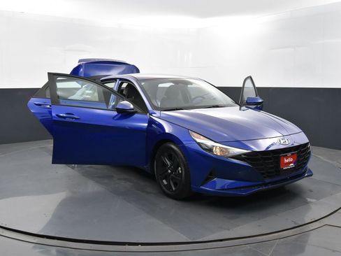 Used 2022 Hyundai Elantra SEL w/ Convenience Package image 36