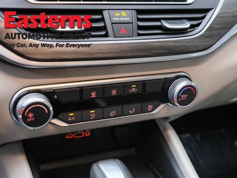 Used 2025 Nissan Altima 2.5 SV image 20