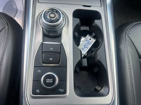 Used 2023 Ford Explorer XLT w/ Equipment Group 202A AWD/4WD image 32