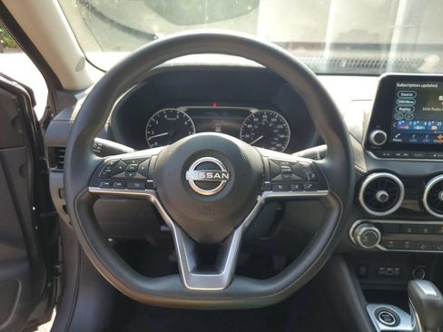 Used 2024 Nissan Sentra SV FWD image 27