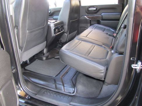 Used 2023 GMC Sierra 3500 Denali w/ Denali Black Diamond Edition AWD/4WD image 17