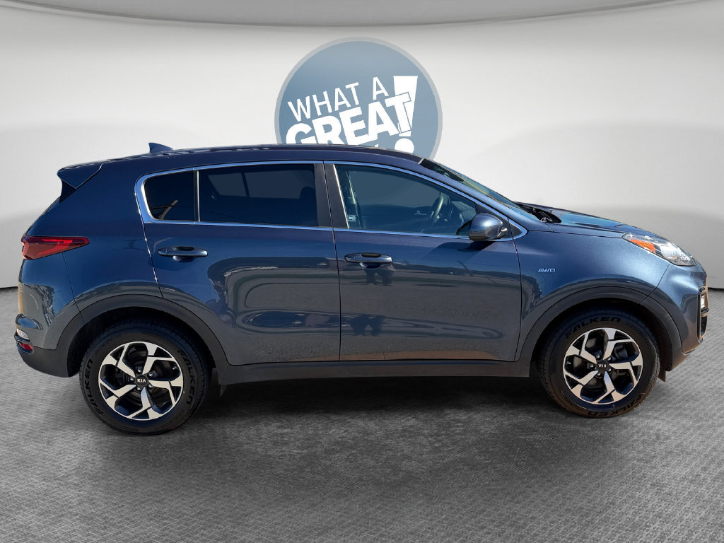 Used 2022 Kia Sportage LX AWD/4WD image 2