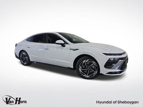 New 2025 Hyundai Sonata SEL image 1