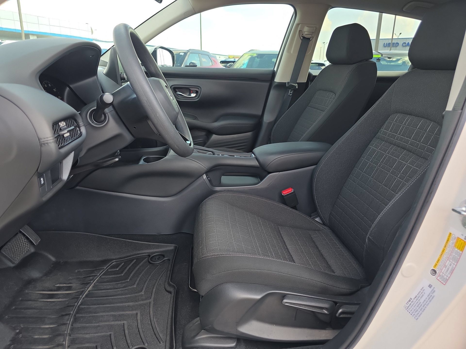Used 2024 Honda HR-V LX image 10