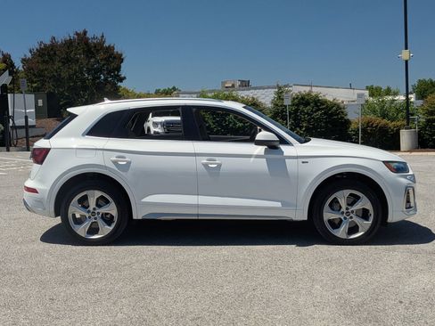 Used 2022 Audi Q5 2.0T Premium Plus w/ Premium Plus Package AWD/4WD image 7