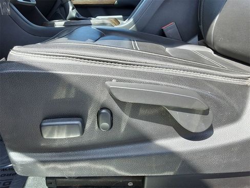 Used 2019 GMC Canyon Denali image 11