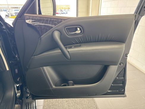 Used 2024 Nissan Armada Platinum w/ Captain's Chairs Package image 59
