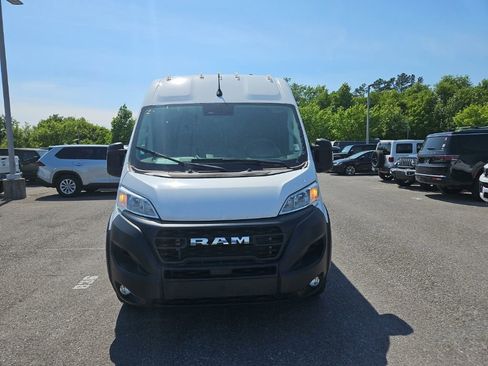 Used 2024 RAM ProMaster 2500 w/ Convenience Group FWD image 2