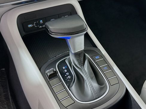 Used 2024 Hyundai Kona SEL image 19