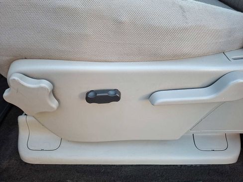 Used 2010 Chevrolet Silverado 1500 LT w/ Texas Edition image 12