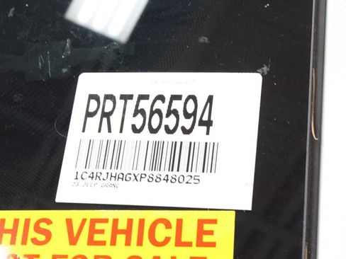 Used 2023 Jeep Grand Cherokee Altitude AWD/4WD image 32