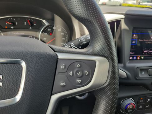 Used 2023 GMC Terrain SLE w/ Driver Convenience Package FWD image 20