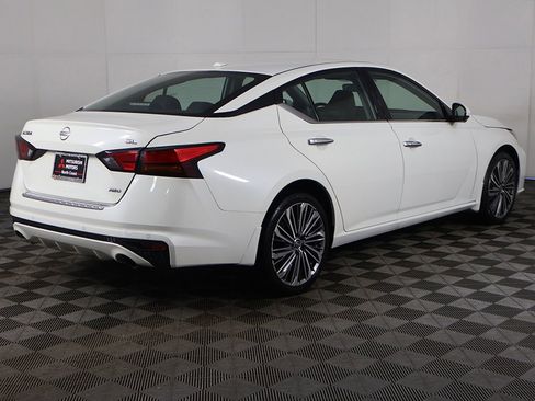 Used 2023 Nissan Altima 2.5 SL image 12