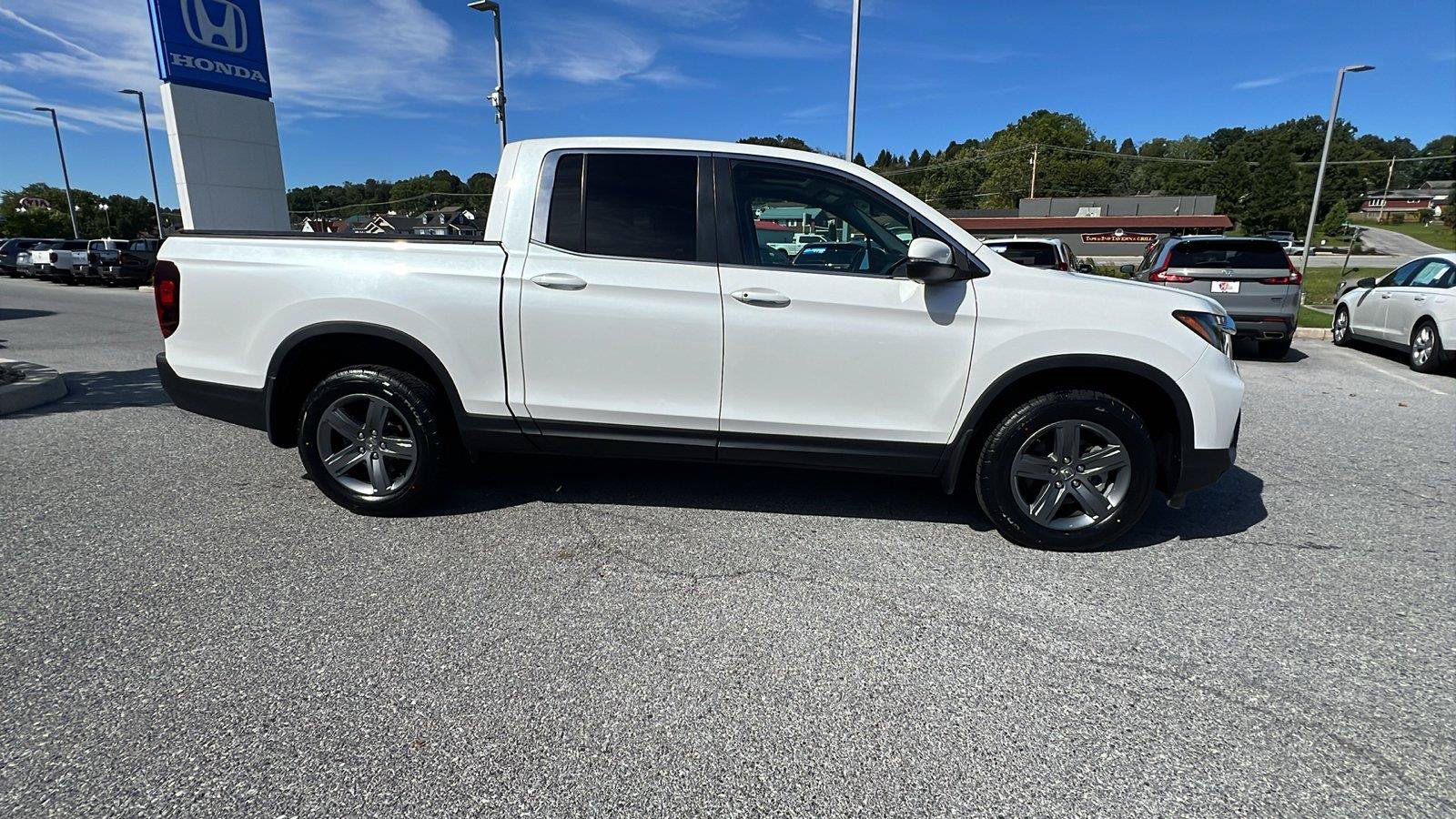 Used 2022 Honda Ridgeline RTL image 3