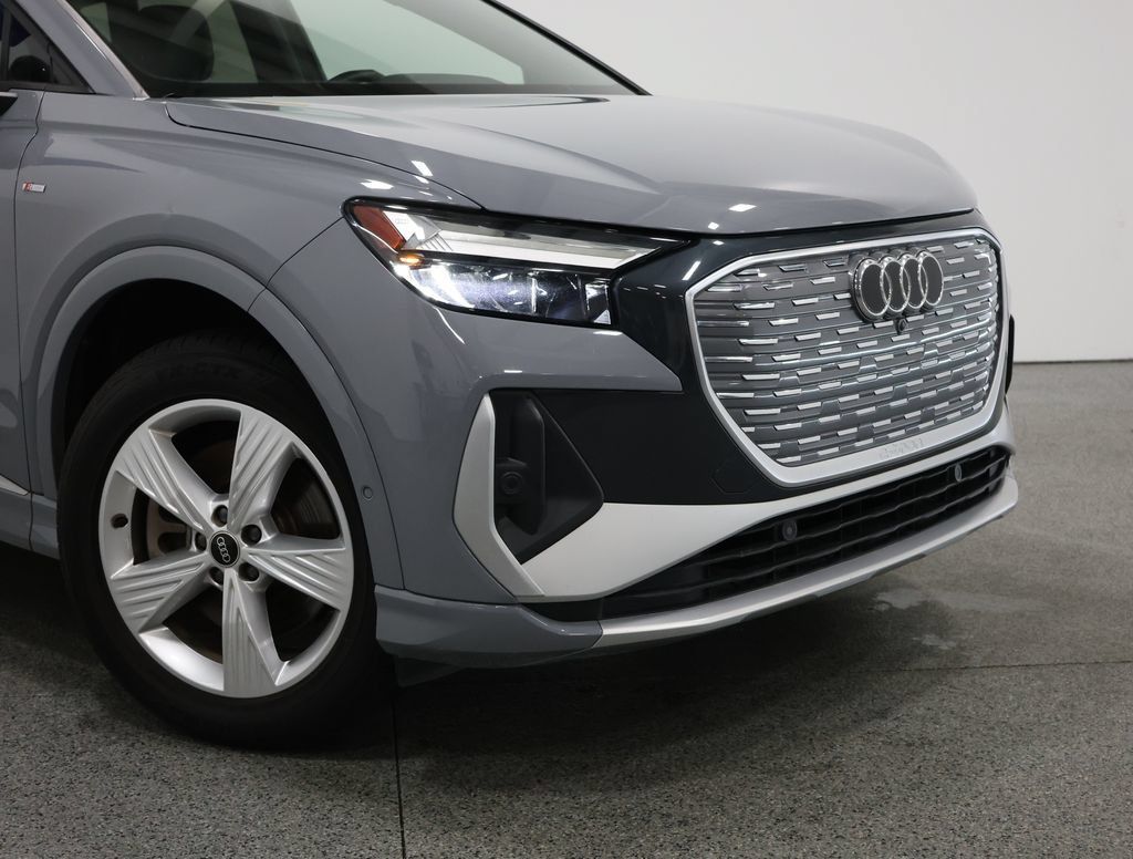 Used 2023 Audi Q4 e-tron Premium Plus w/ Premium Plus AWD/4WD image 3
