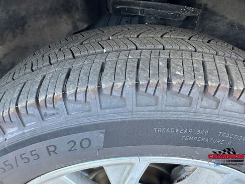 Used 2022 Ford Explorer XLT w/ Equipment Group 202A image 22