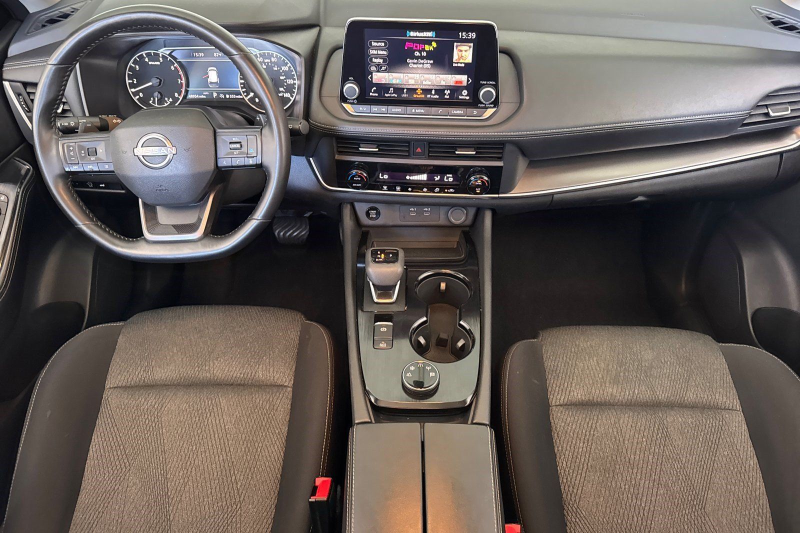 Used 2025 Nissan Rogue SV AWD/4WD image 16