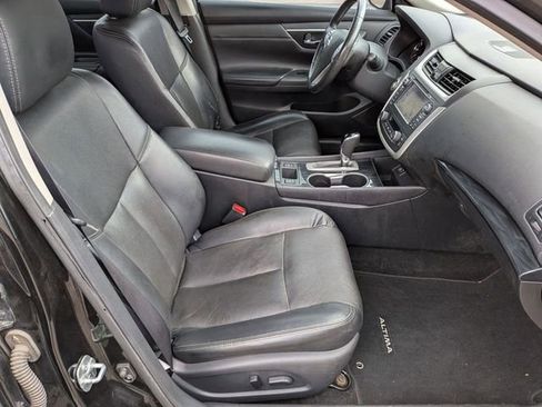 Used 2017 Nissan Altima 2.5 SL FWD image 31