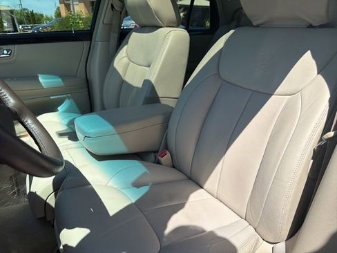 Used 2011 Cadillac DTS Luxury FWD image 14