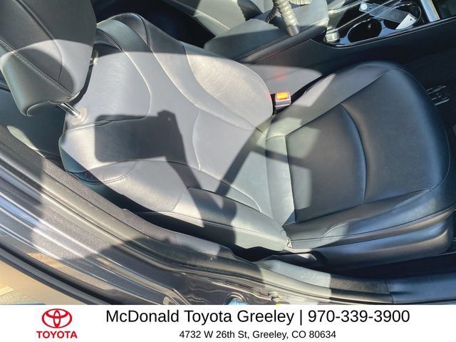 Used 2017 Toyota Prius Four FWD image 24