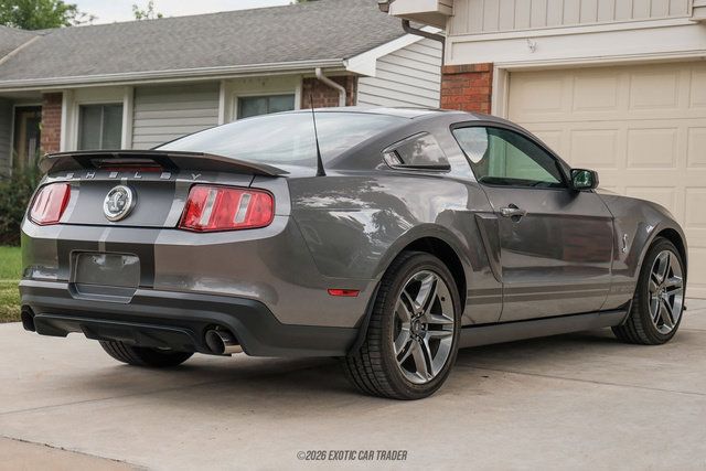 Used 2010 Ford Mustang Shelby GT500 RWD image 8