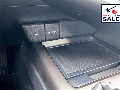 Used 2023 Toyota Camry SE image 32