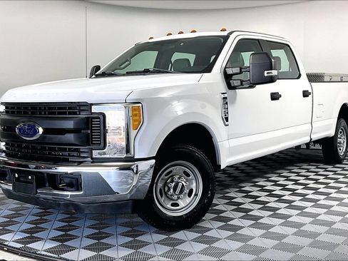 Used 2017 Ford F350 XL RWD image 2