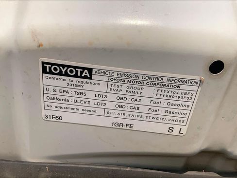 Used 2015 Toyota 4Runner Limited AWD/4WD image 33