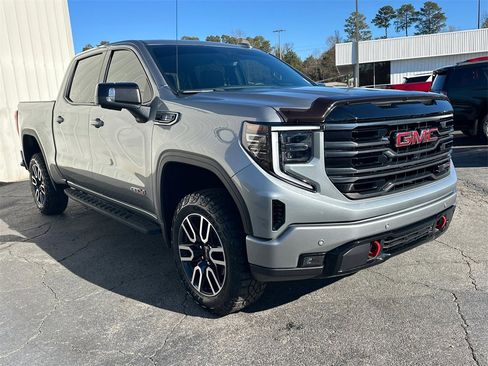 Used 2025 GMC Sierra 1500 AT4 w/ AT4 Premium Package image 4