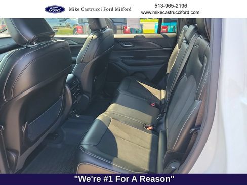 Used 2024 Jeep Grand Cherokee Altitude AWD/4WD image 23