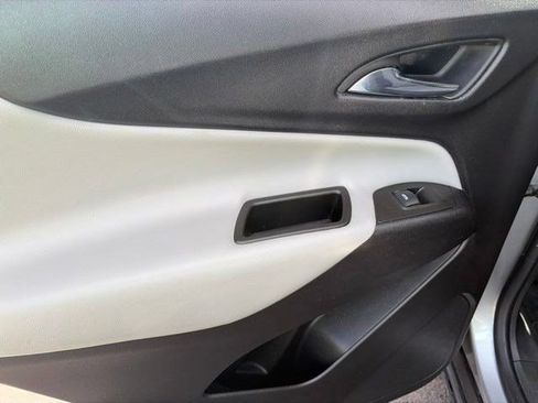 Used 2023 Chevrolet Equinox LS FWD image 30