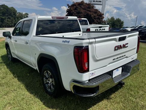 Used 2025 GMC Sierra 1500 SLT AWD/4WD image 7