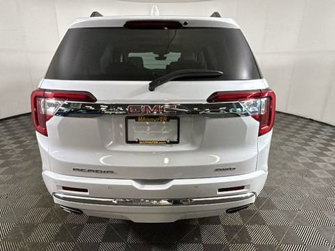 Used 2023 GMC Acadia Denali w/ Denali Ultimate Package AWD/4WD image 3