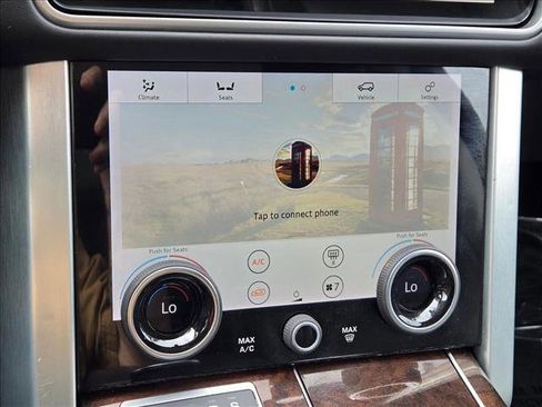 Used 2020 Land Rover Range Rover HSE image 13