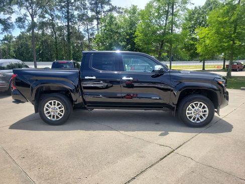 Used 2025 Toyota Tacoma 4x4 Double Cab Hybrid image 8