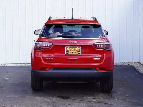 Used 2024 Jeep Compass Latitude image 5